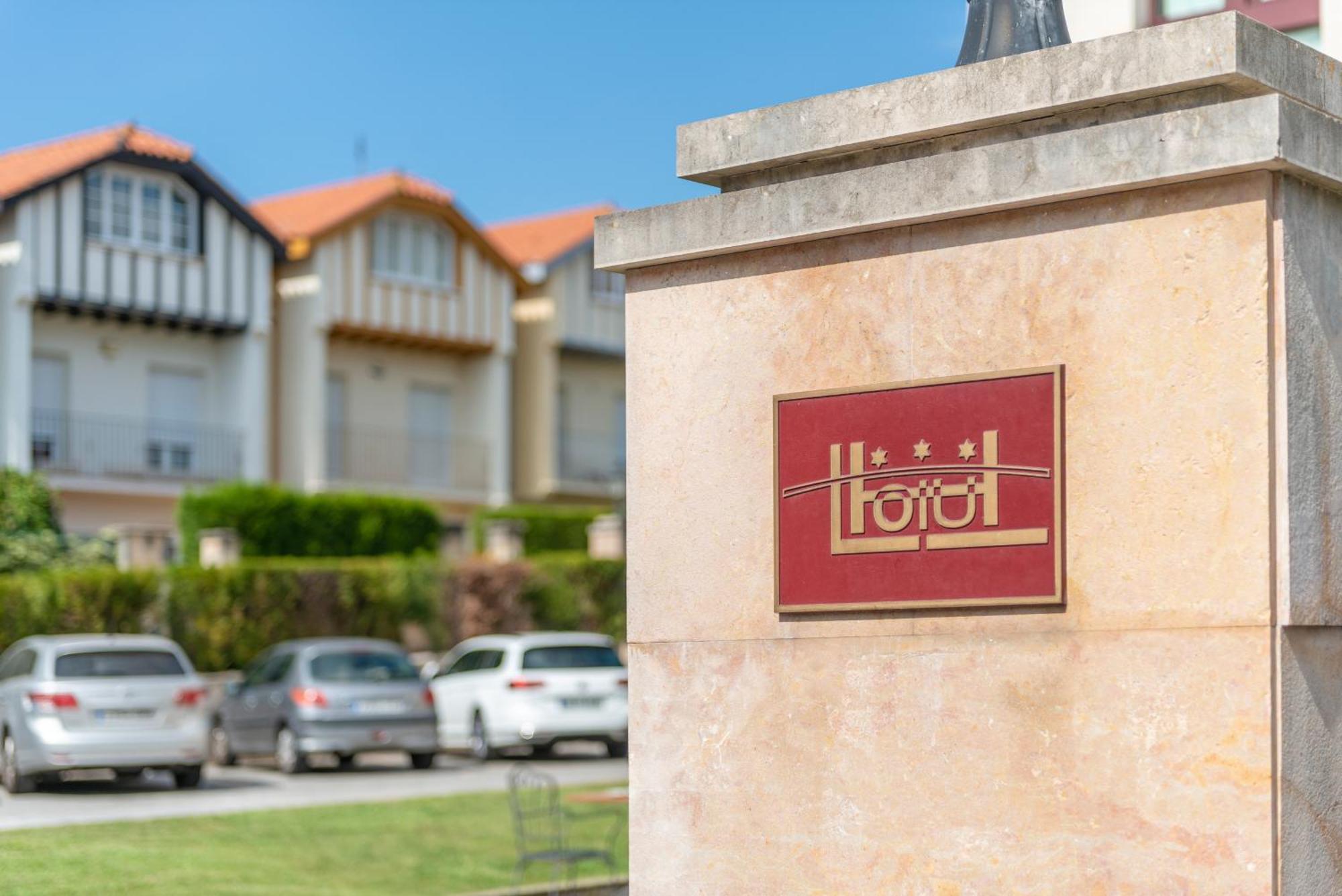 Hospedium Hotel Blu Loiu Kültér fotó