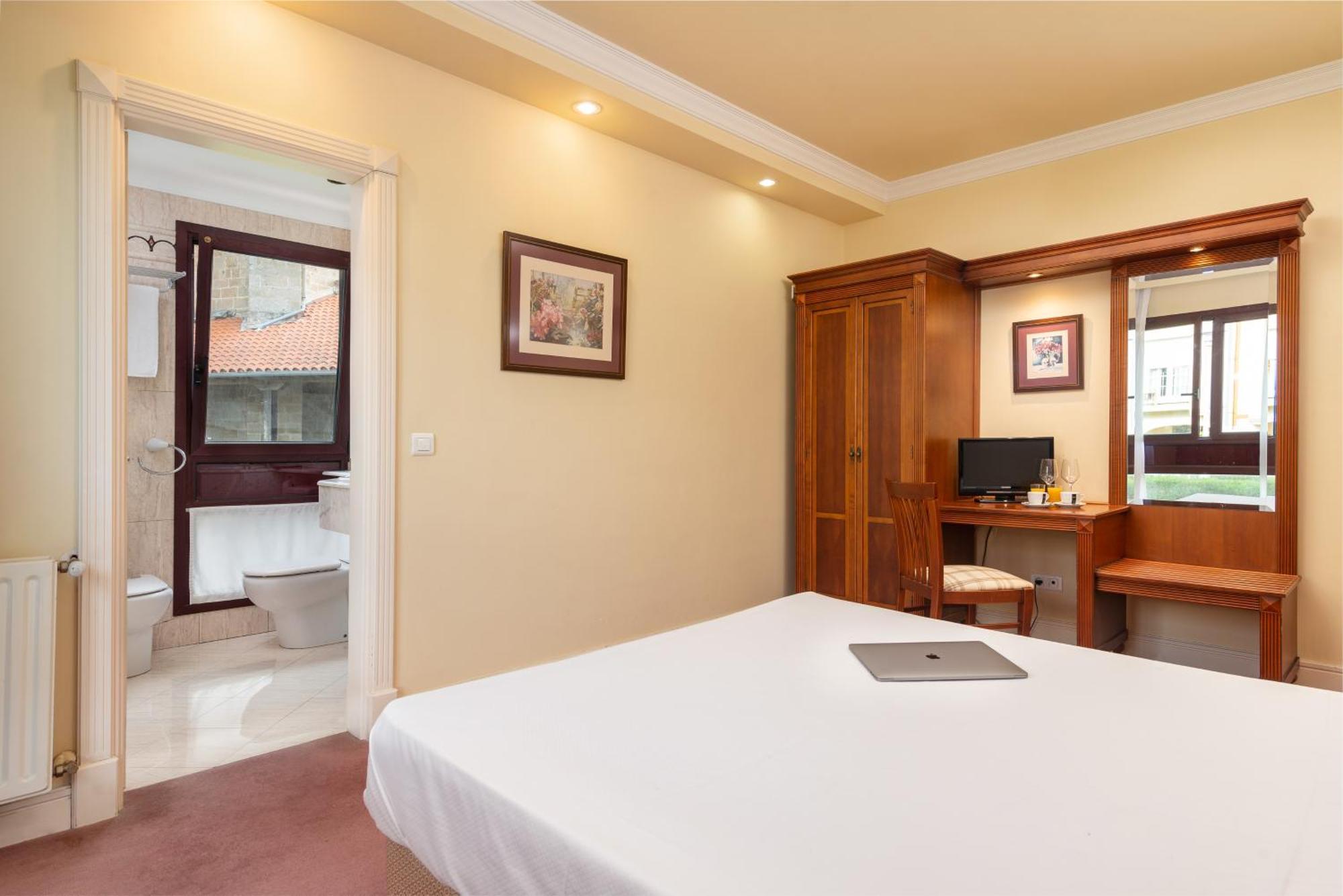 Hospedium Hotel Blu Loiu Kültér fotó