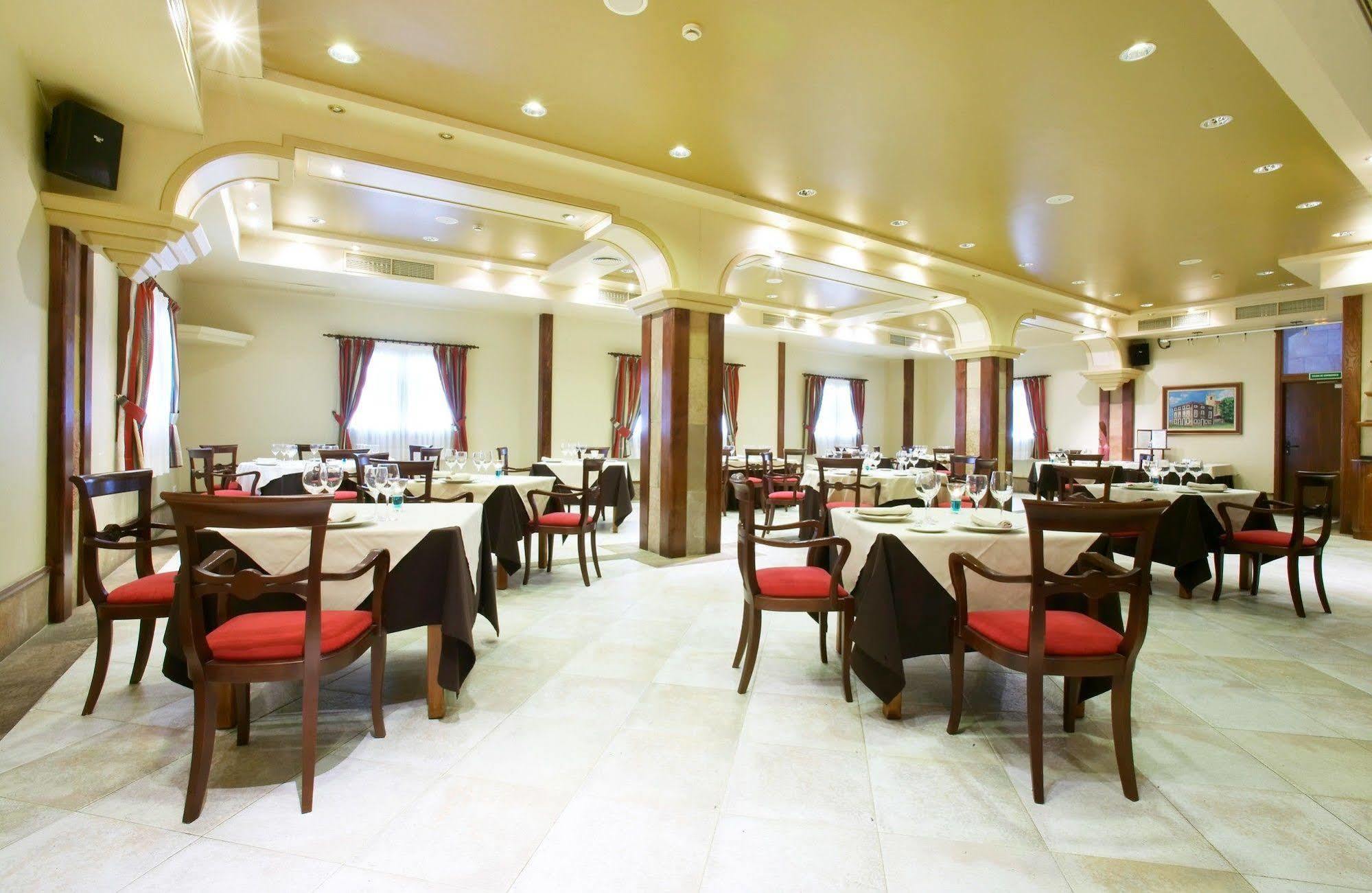 Hospedium Hotel Blu Loiu Kültér fotó